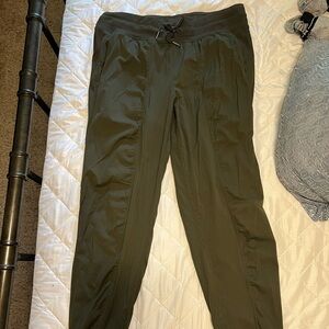 Lululemon joggers size 12